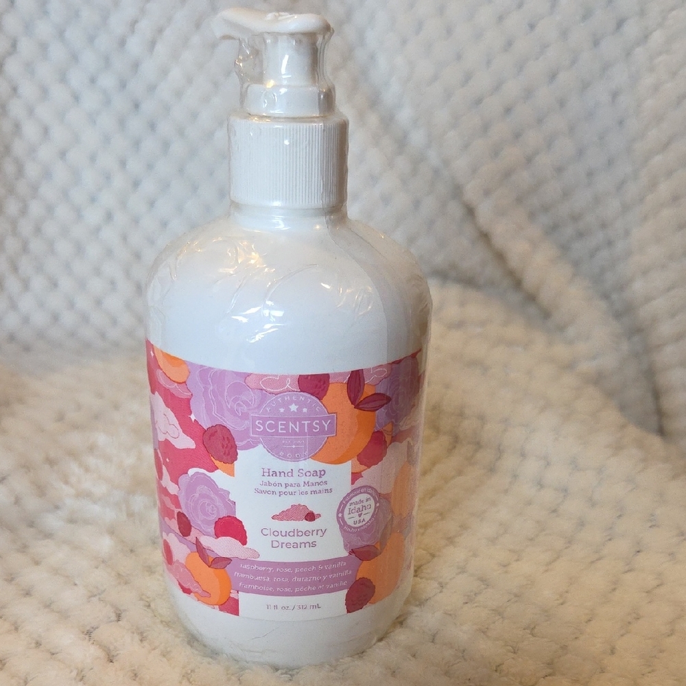 Scentsy Cloudberry Dreams Hand Soap - White and Pink Floral